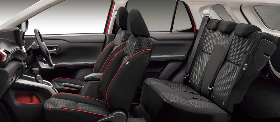 Интерьер Daihatsu Rocky 2019 года  (фото 3 из 40)